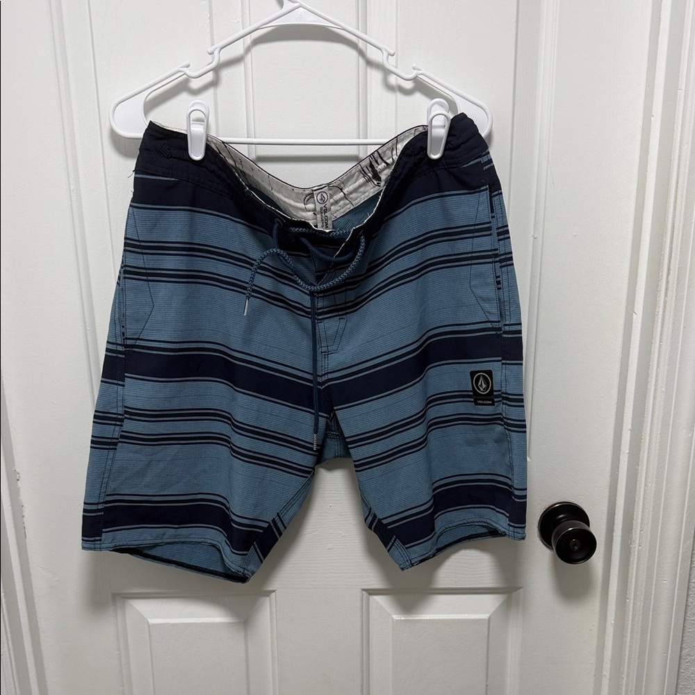 Volcom Men's Blue and Navy Striped Hybrid Shorts